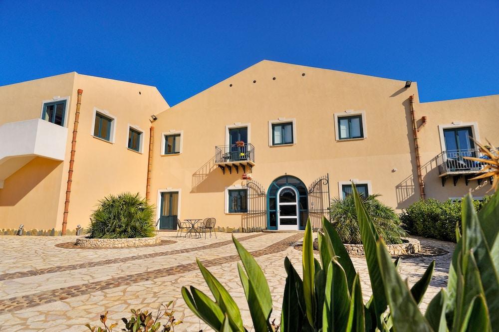 Hotel Baglio Dello Zingaro Scopello  Exterior foto