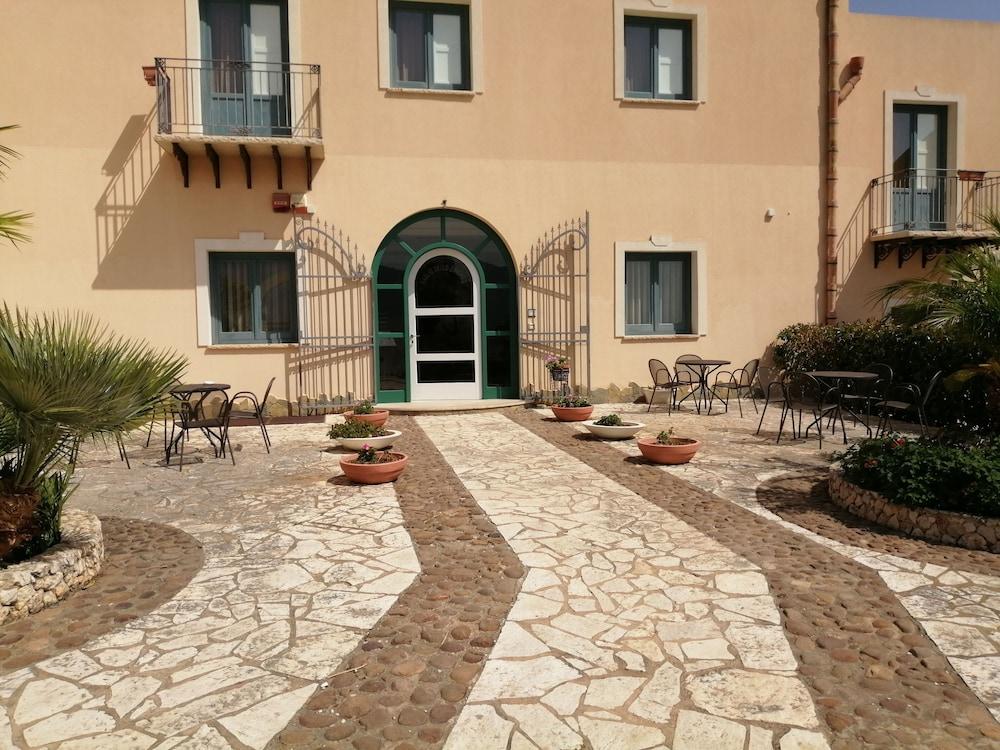 Hotel Baglio Dello Zingaro Scopello  Exterior foto